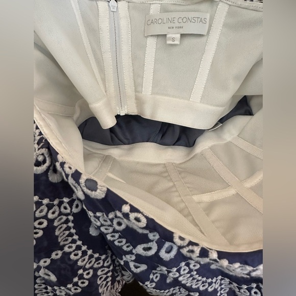 Caroline Constas Off the Shoulder Top Blue and White Embroidery size Small - Picture 6 of 7